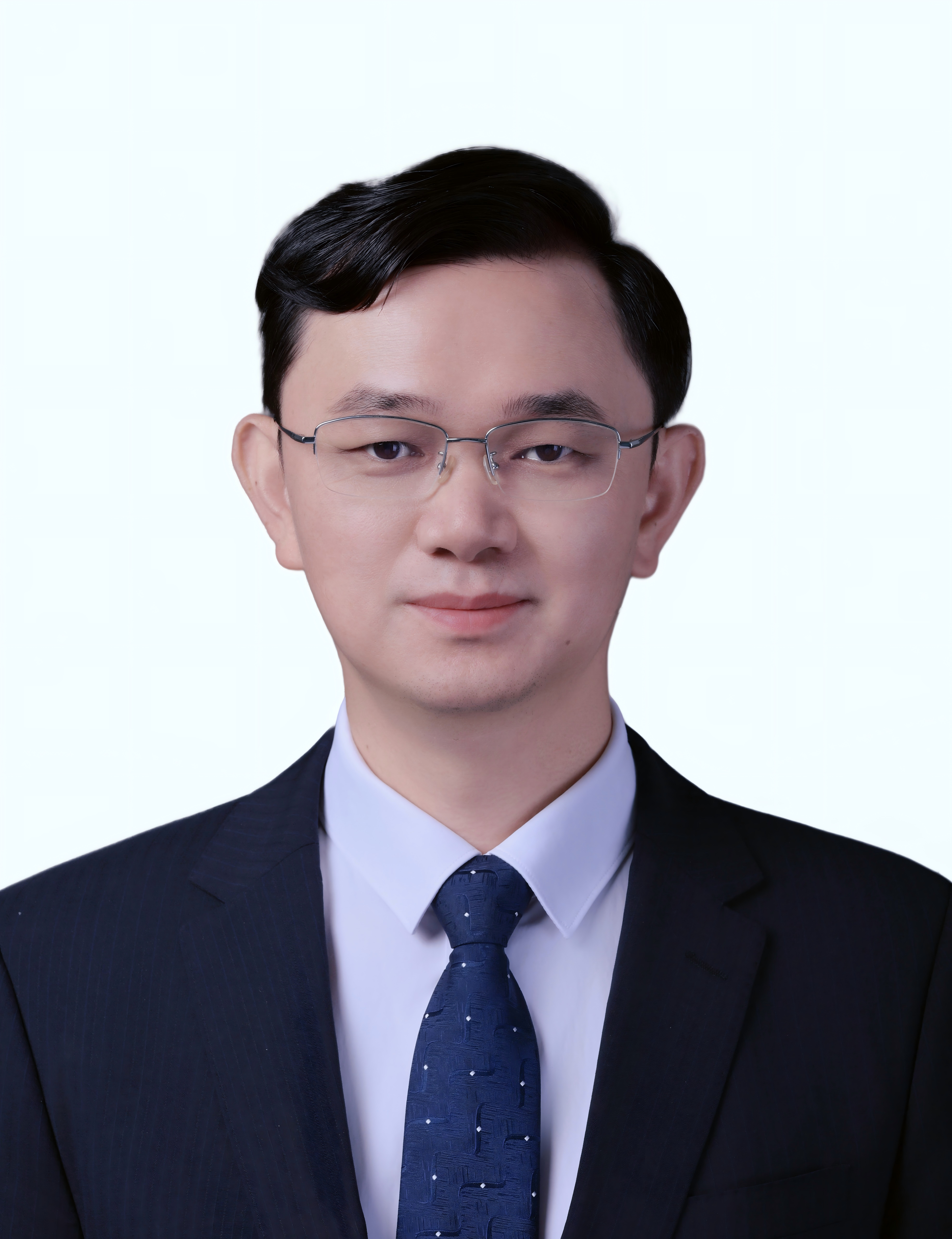 何伟玲